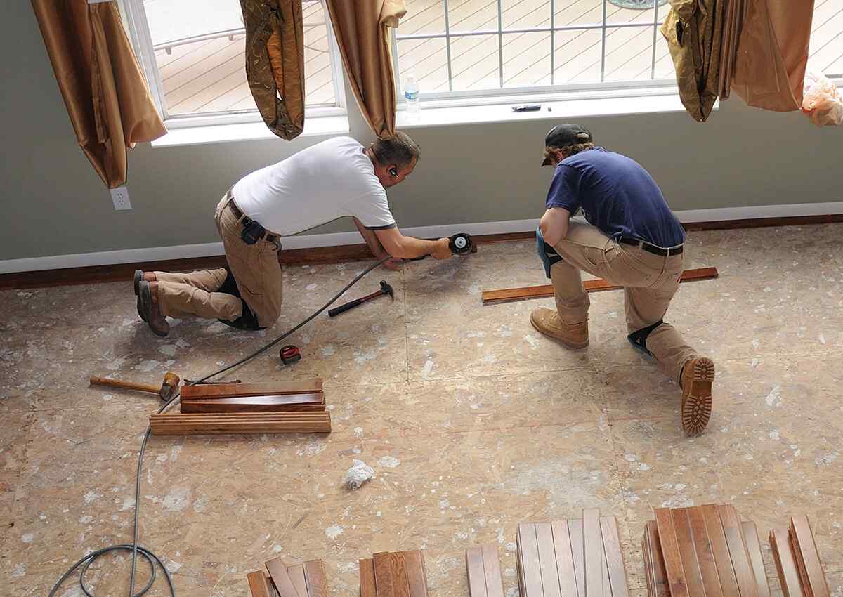 https://a1hardwoodflooring.com/wp-content/uploads/2018/10/inner_professionals_01.jpg